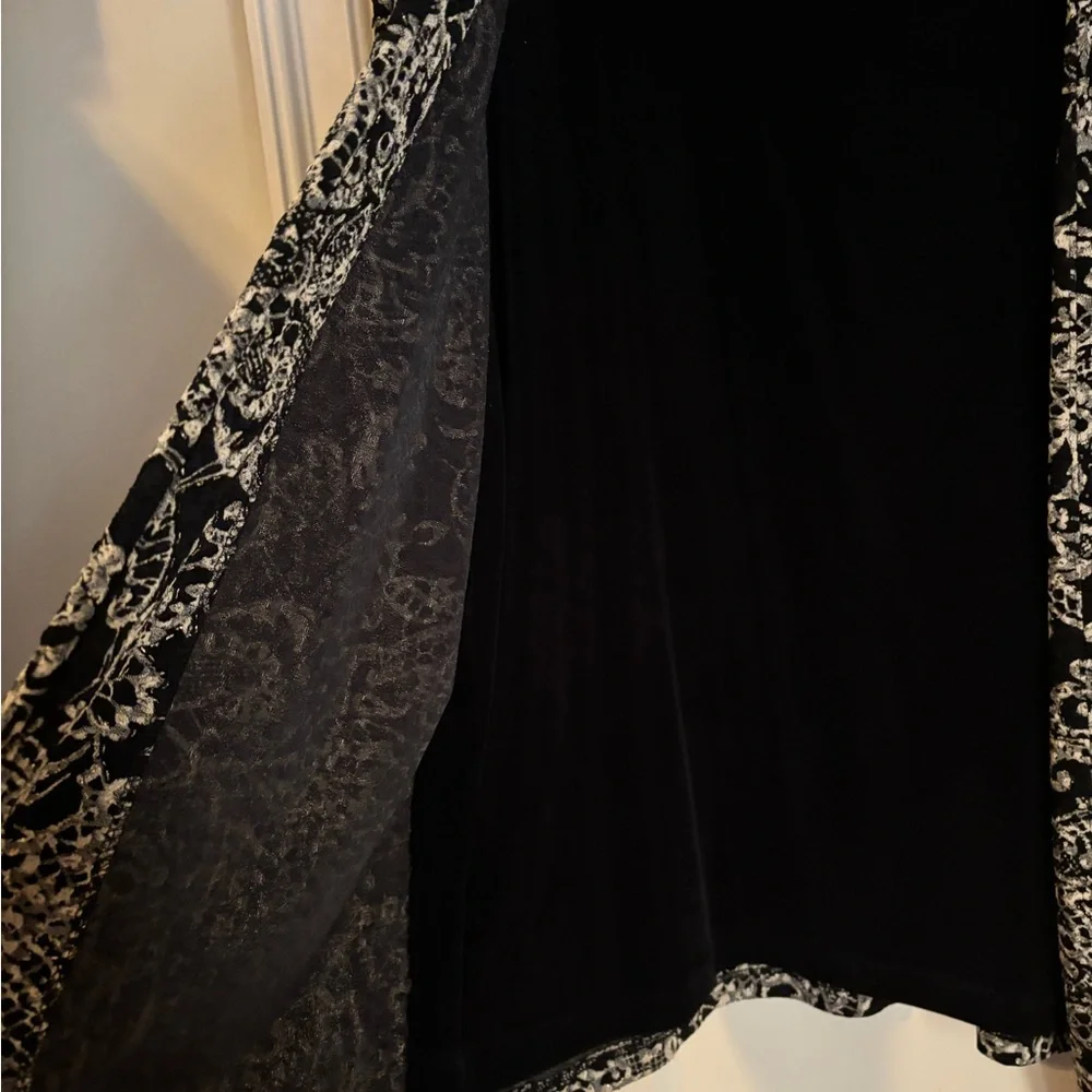 JM Collection - Picture 2 of 4